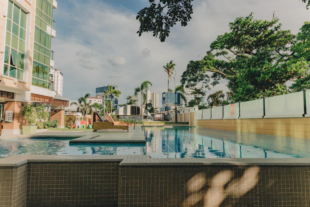 Ayala Mall 10Mins Walk Cebu City Apartment & Pool Esterno foto
